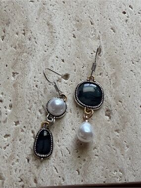 Pearl and Navy Stone Dangle Earrings